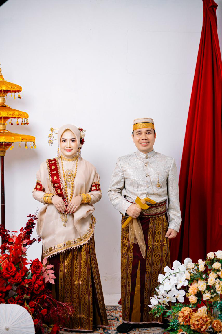 Amir & Ayu