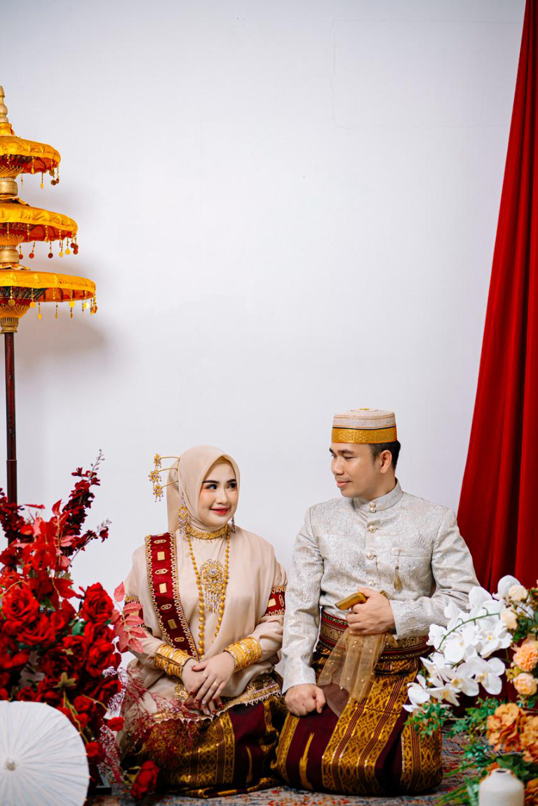 Amir & Ayu