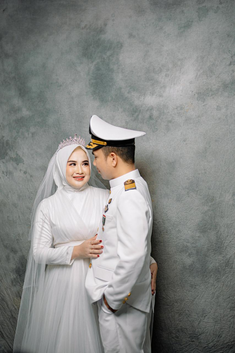 Amir & Ayu